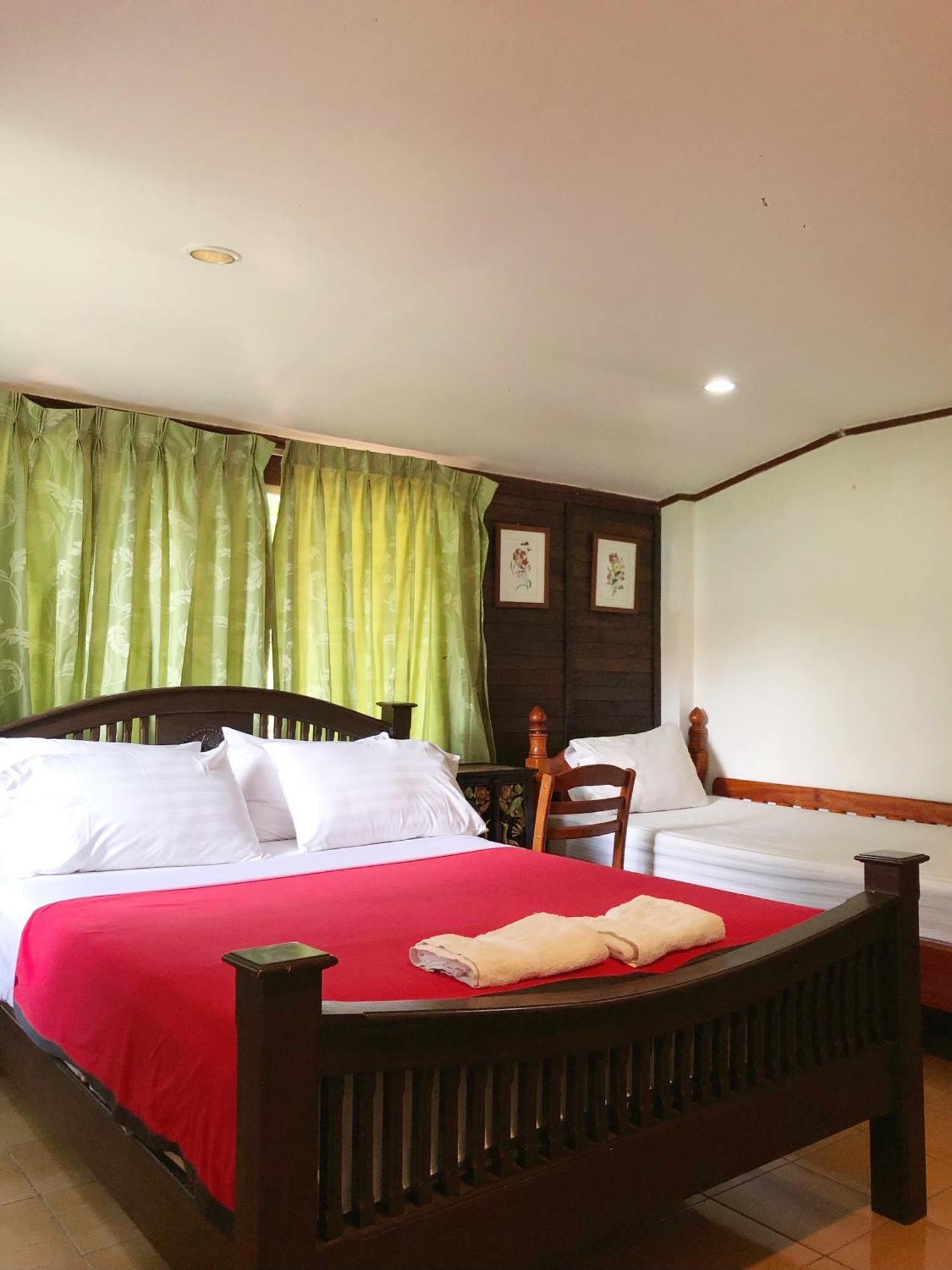 Moradok Thai Guesthouse فرا ناخون سي أيوتثايا المظهر الخارجي الصورة